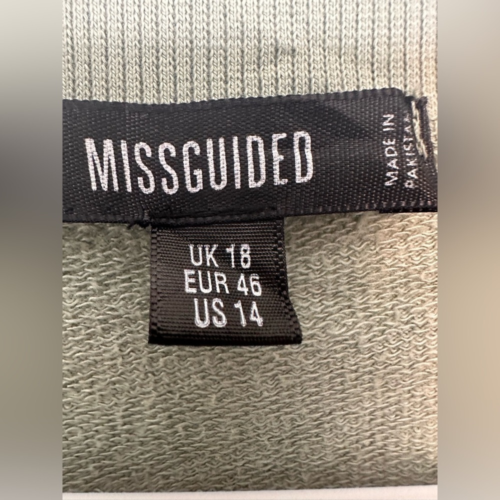 Missguided pocket detail tie waist sweater mini dress in sage - Picture 5 of 6